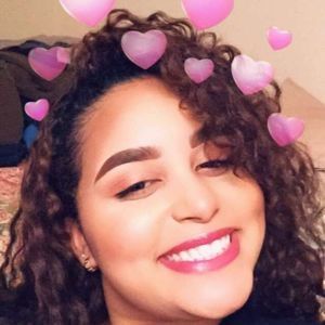 Meet your Posher, Dayana